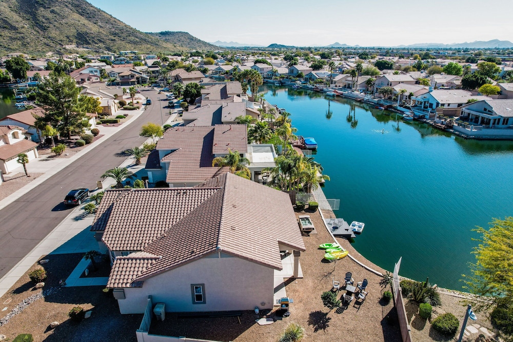 Lakefront Oasis view 2