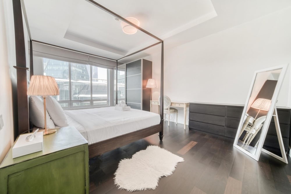 Sleek and Convenient 1BR Apt in Difc
