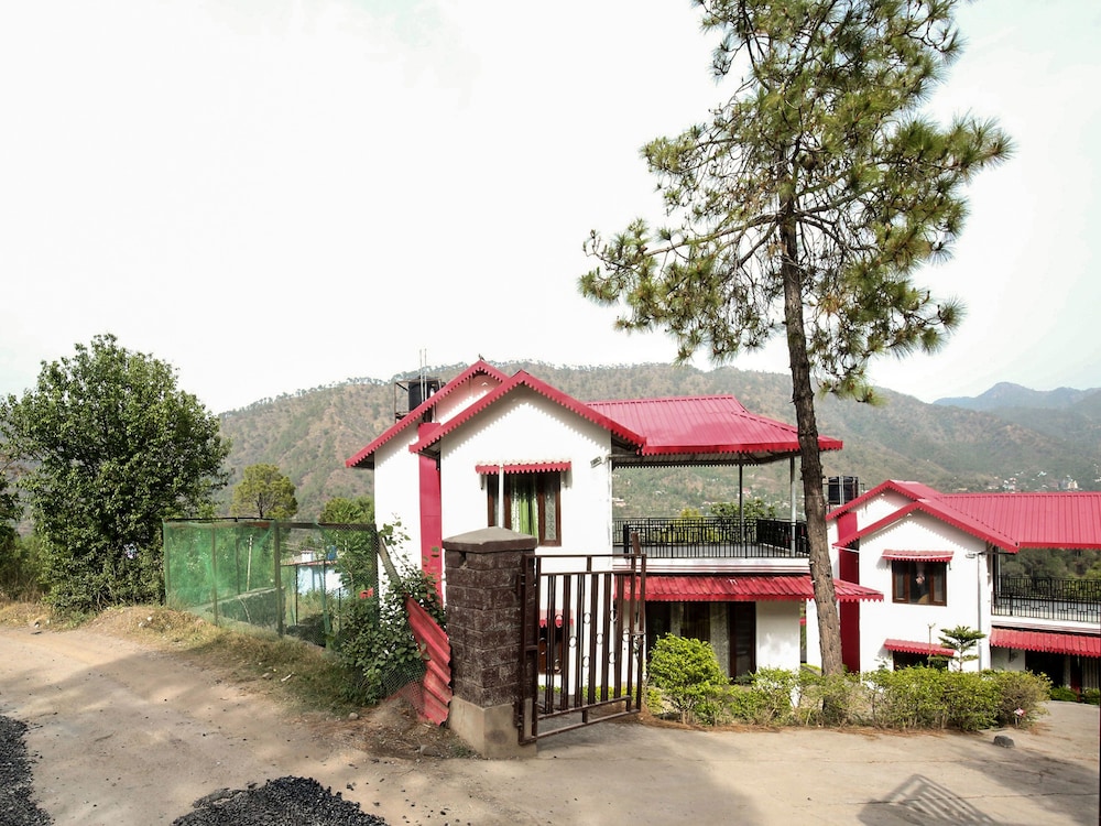 OYO Home 13529 Exotic 3BHK view 2