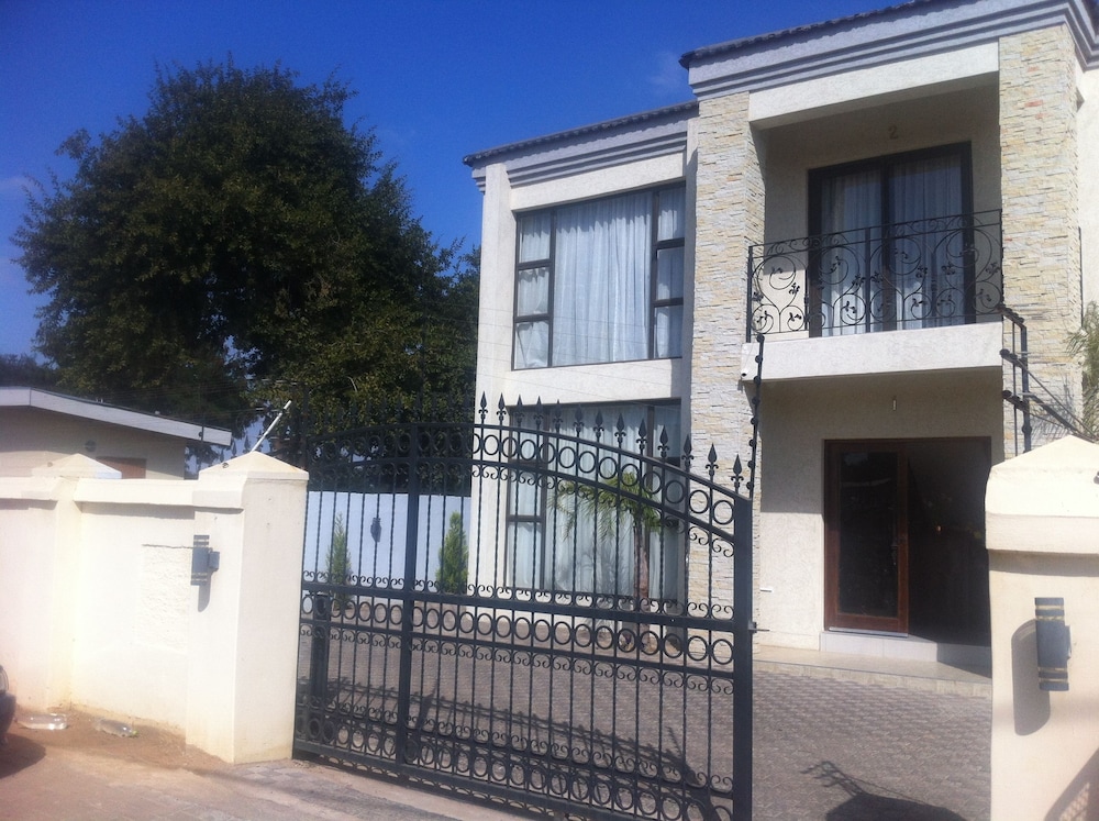 First Avenue Guest House