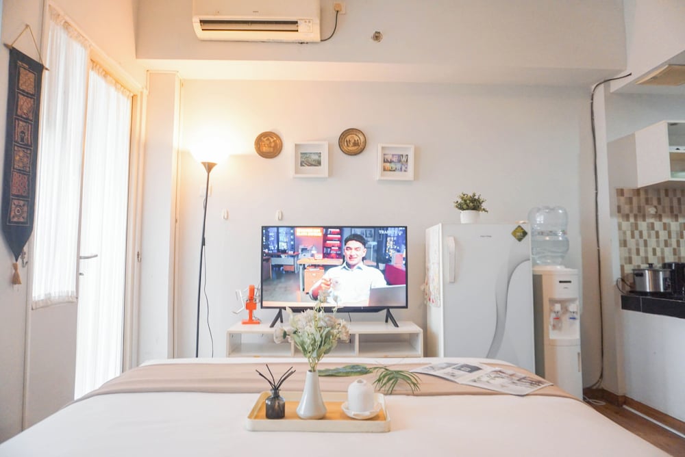 Cozy Stay Studio Apartment At Margonda Residence 5