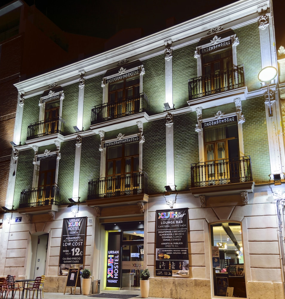Urban Youth Hostel