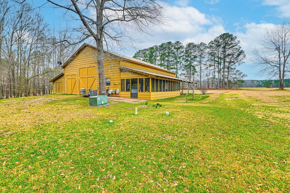 Hike & Fish: Family-friendly Louisville Home
