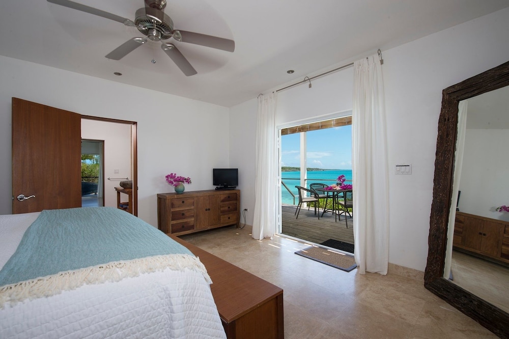 Touch Of Class Estate - A Caribbean Beachfront Estate 5 Bedroom Estate