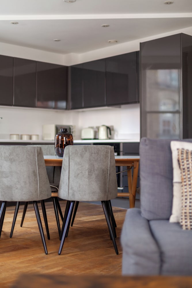 The Old Street Luxury Flat into 3 Bed Apartment in Old Street