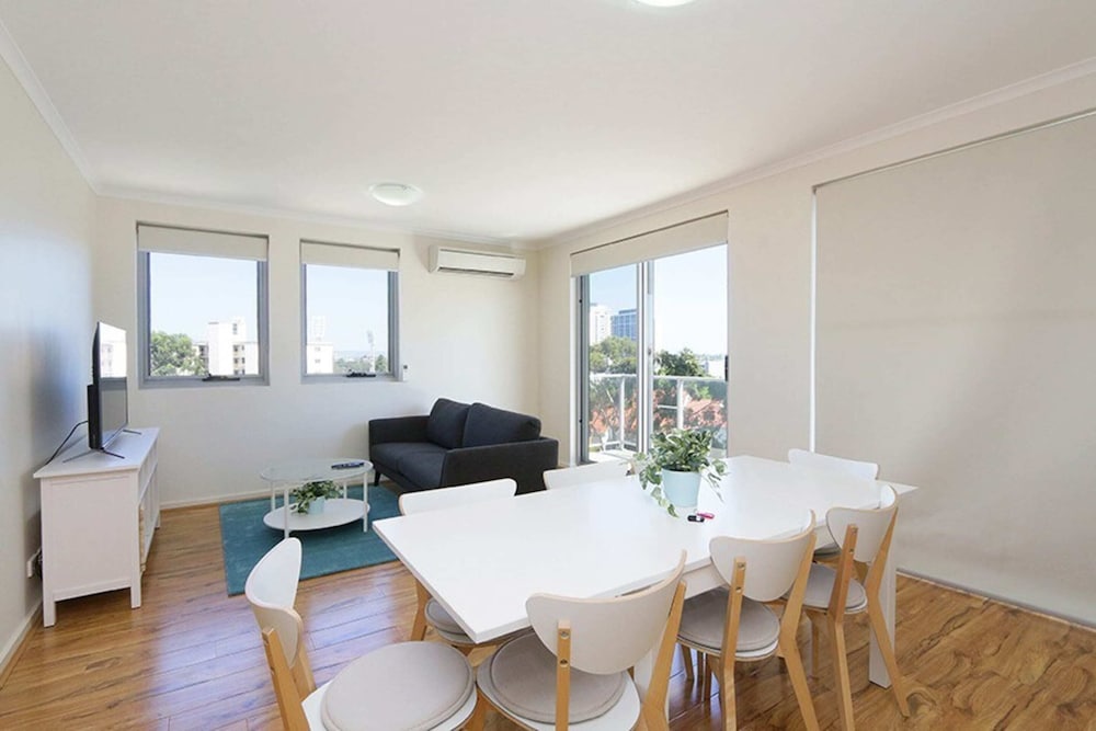 Stunning Two-storey Apartment in Perth's CBD view 3
