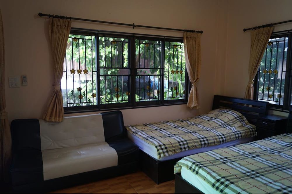 Three Moons Homestay