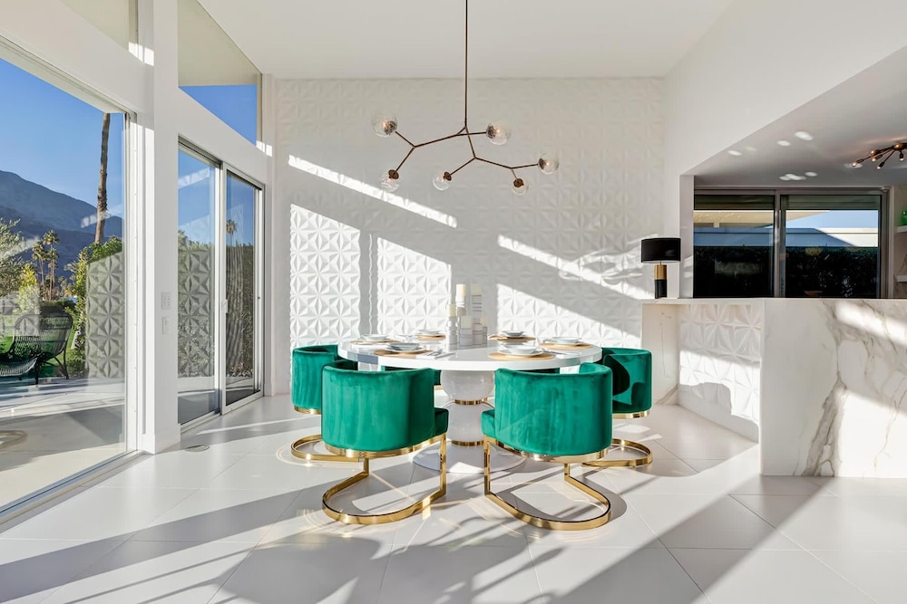 Indian Canyon Oasis in Palm Springs