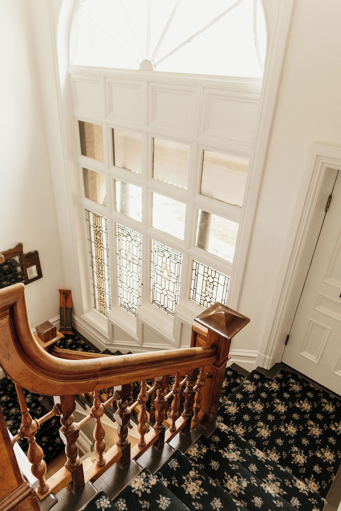 Ellerbeck Mansion Bed & Breakfast