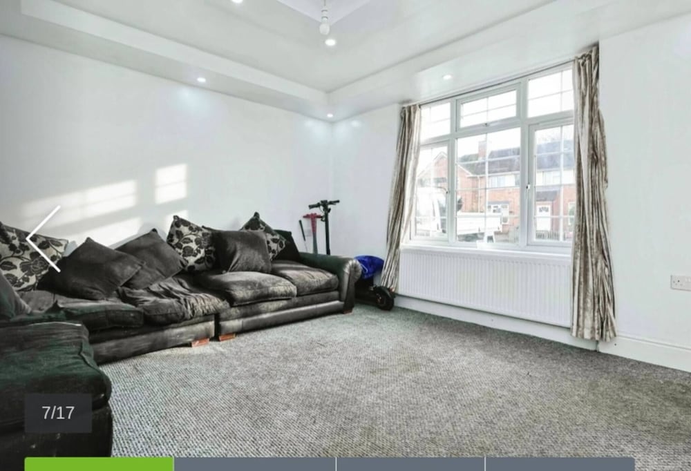2 Bed Terrace House With Modern Touch