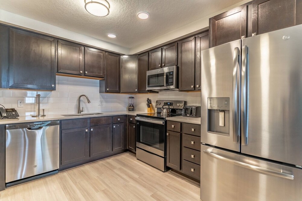 4012 Vista Cay