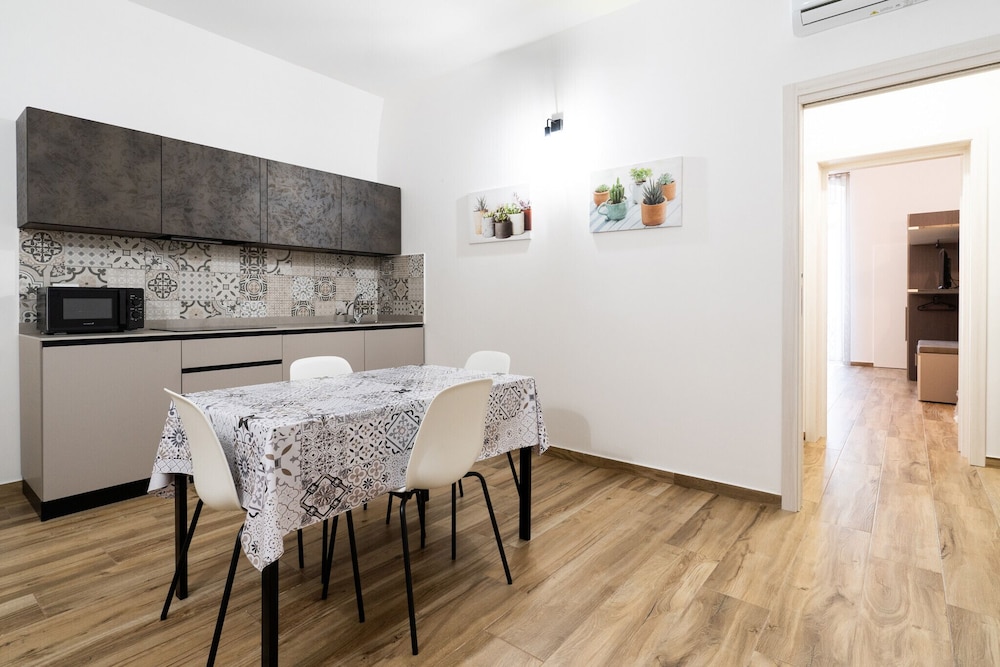 Nicolaus 204 - Brown Room by Wonderful Italy