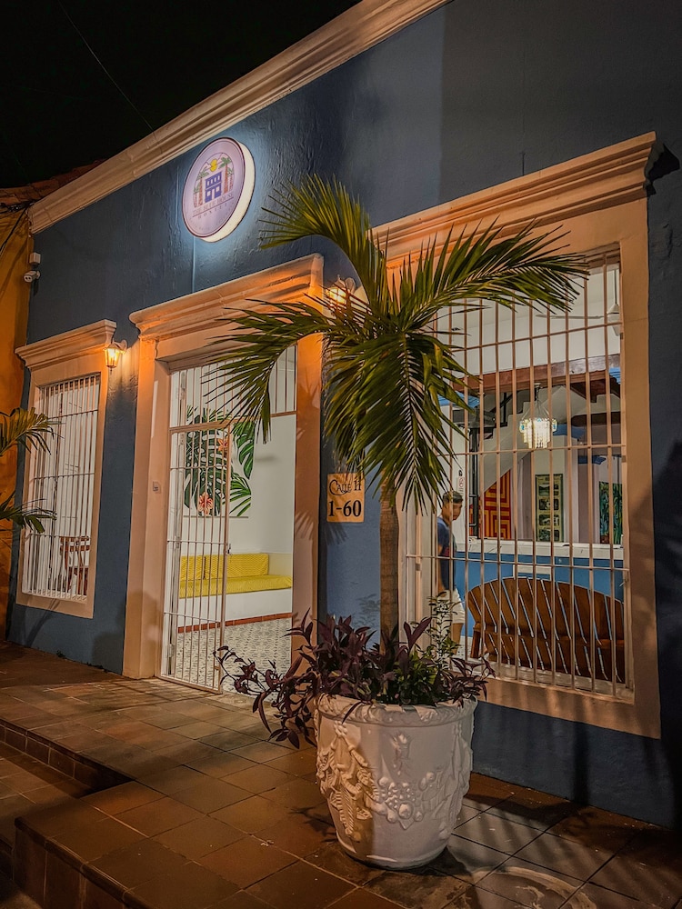 The Blue House Hostel - Santa Marta