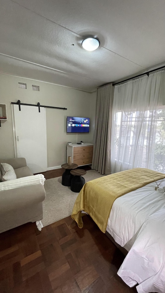 The Comfy Private Place - 2296