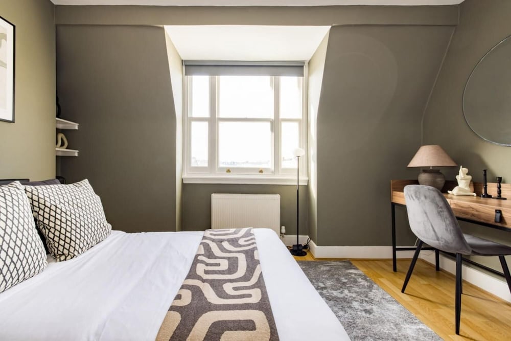The London Crib - Relaxing 1bdr Flat With Terrace