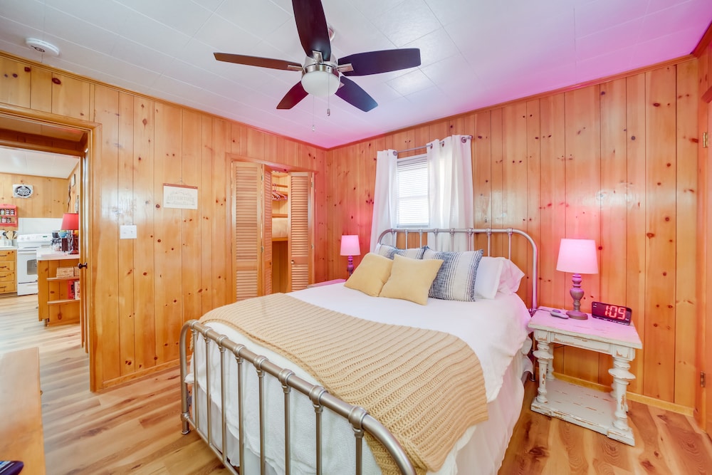 Payson Vacations - Payson Vacation Rental Cabin w/ Grill  Fire Pit! - Property Image 2