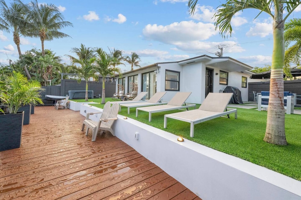 Waterfront Duplex Tropical Oasis