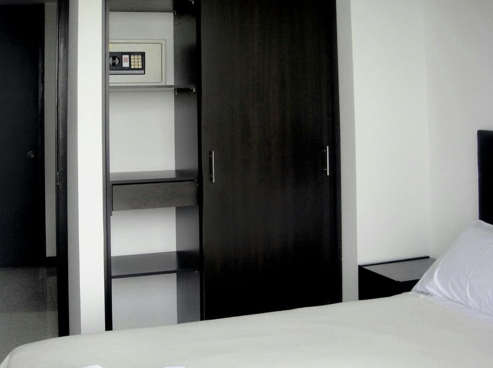 Apartahotel Jeronimos view 2