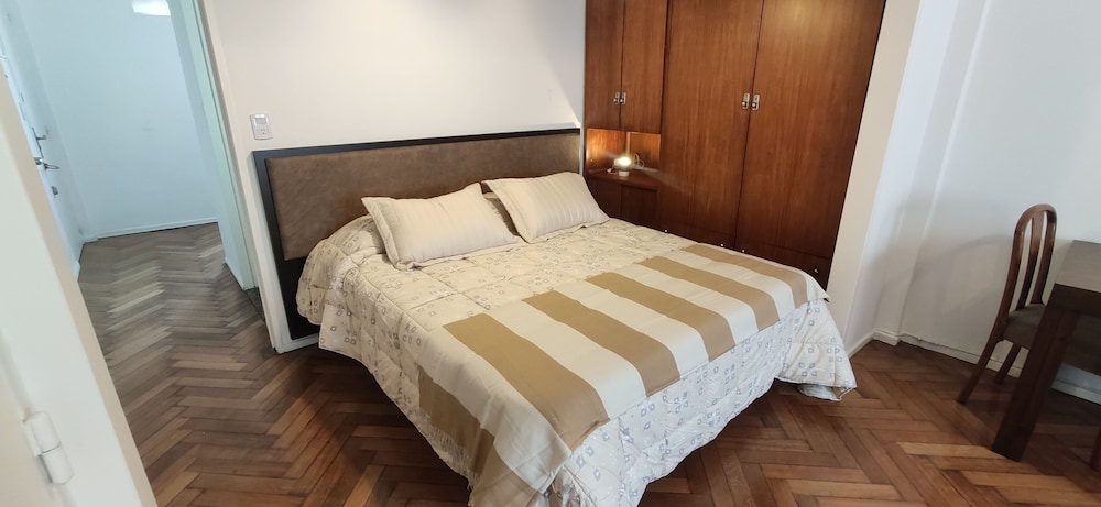 Spacious Studio Near Obelisk Comfort and Style