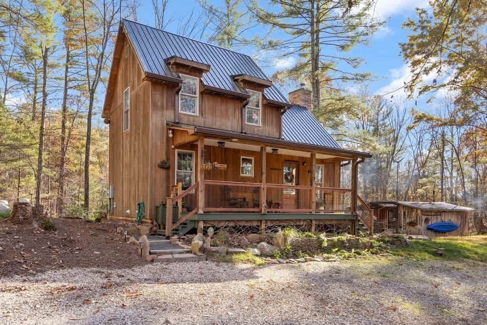 Blue Ridge Beech Cabin