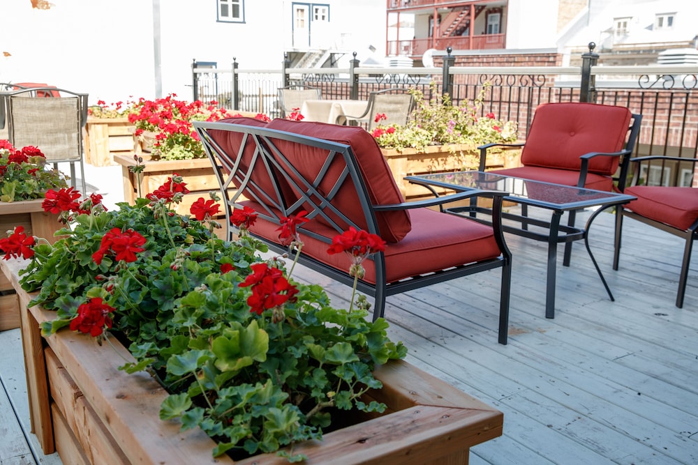 Charleston Vacations - The Wave House 4 Bedroom Holiday Home By My Ocean Rentals - Property Image 1