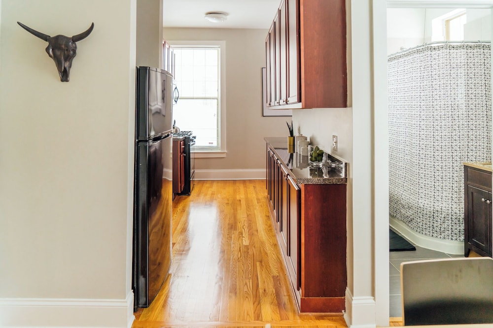 2BR Apt Furnished - Grace 11-1