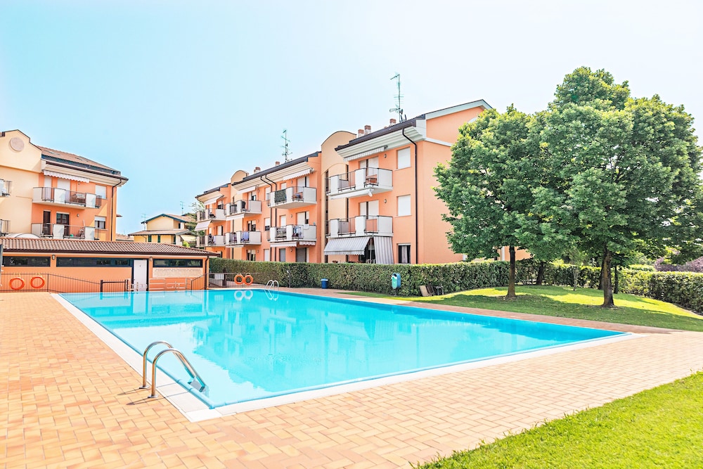 Le Primule F6 con piscina