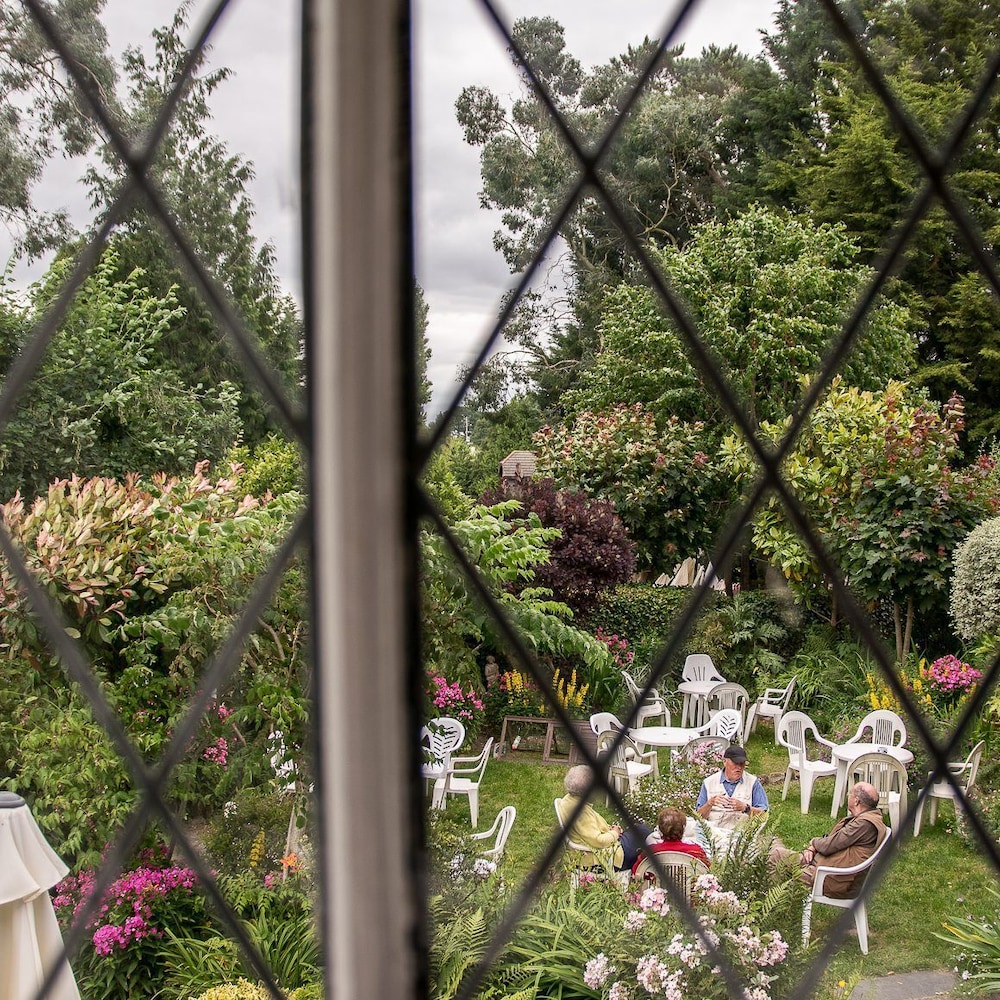 Southern Cross Guest House view 2