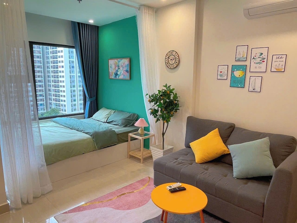 COZY- Vinhomes Grand Park Apartments