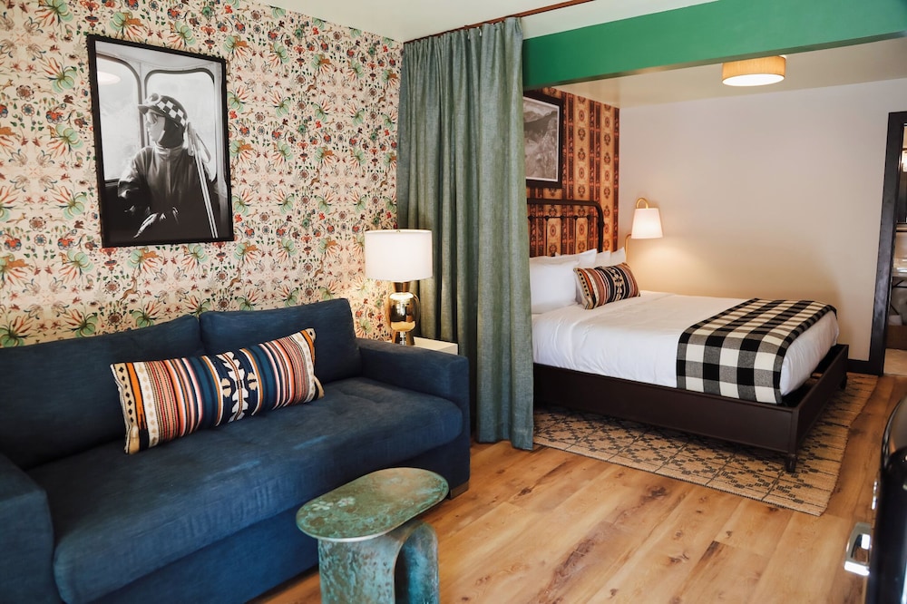 Altus Lodge