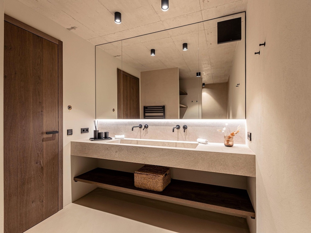Premium Holiday Apartment With Sauna and Garden