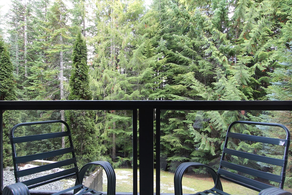 Powderhorn Condos by Whistler Retreats