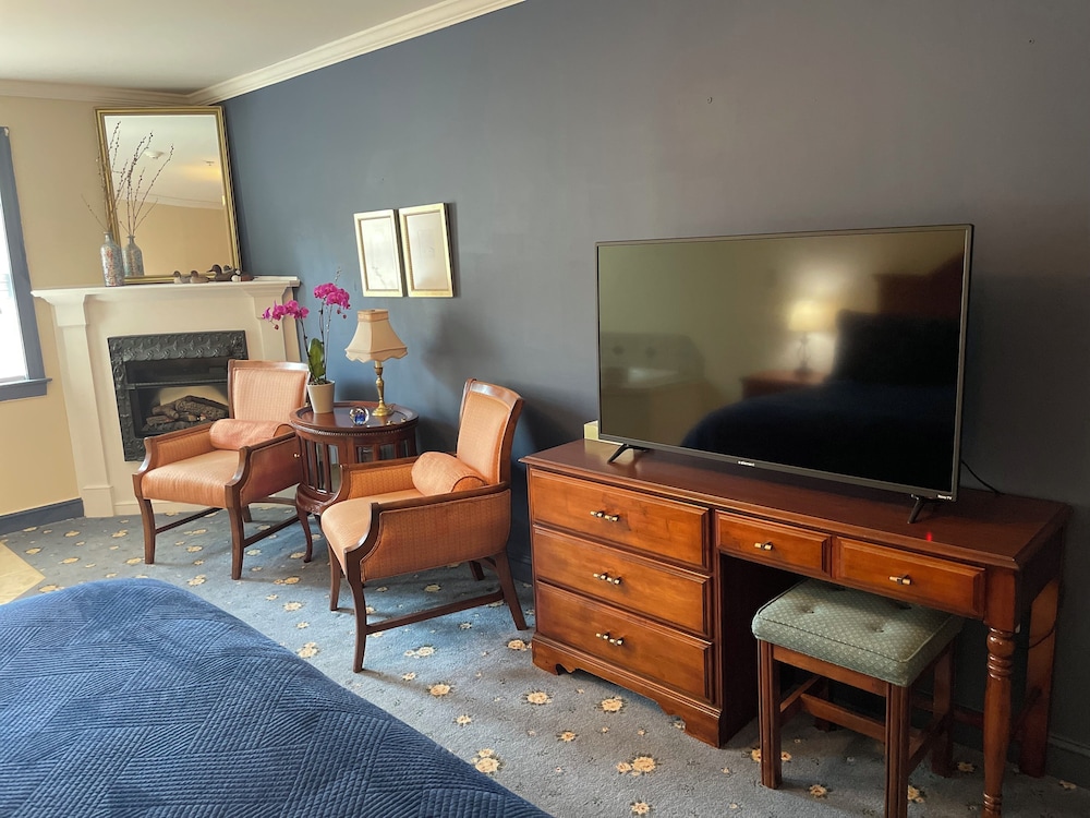 Hargrave House B & B