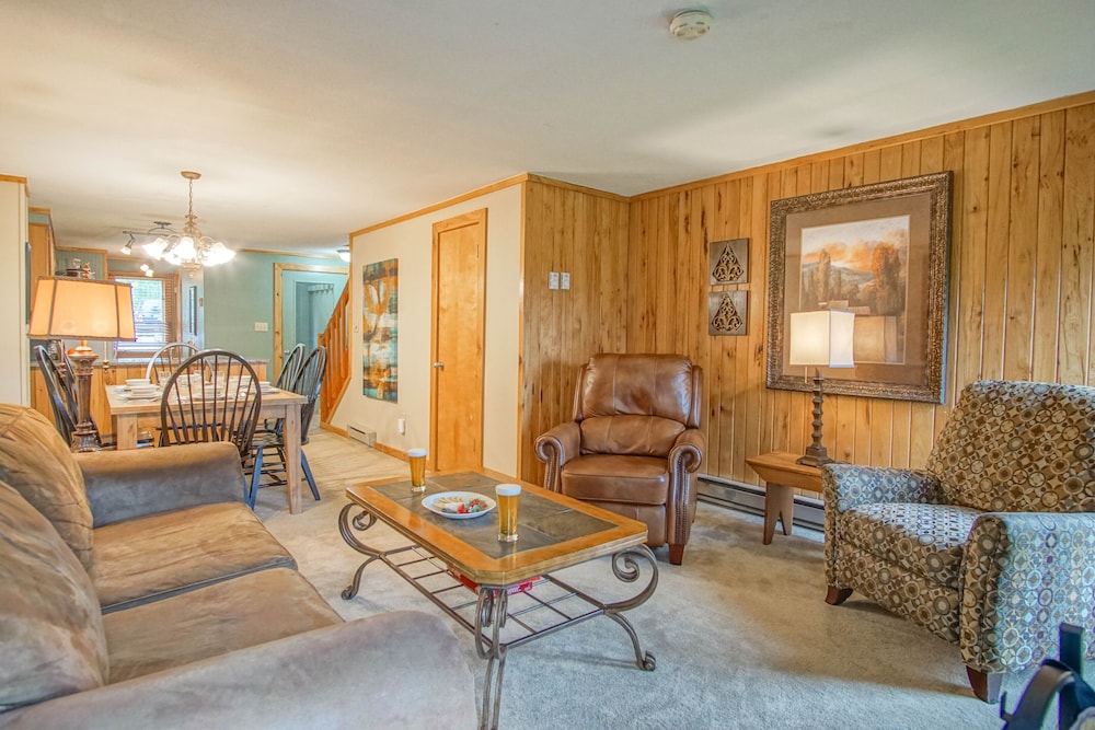 Powderidge #14: 2 Bedrooms, 2.5 Bath: Slope Side, Wood Fireplace