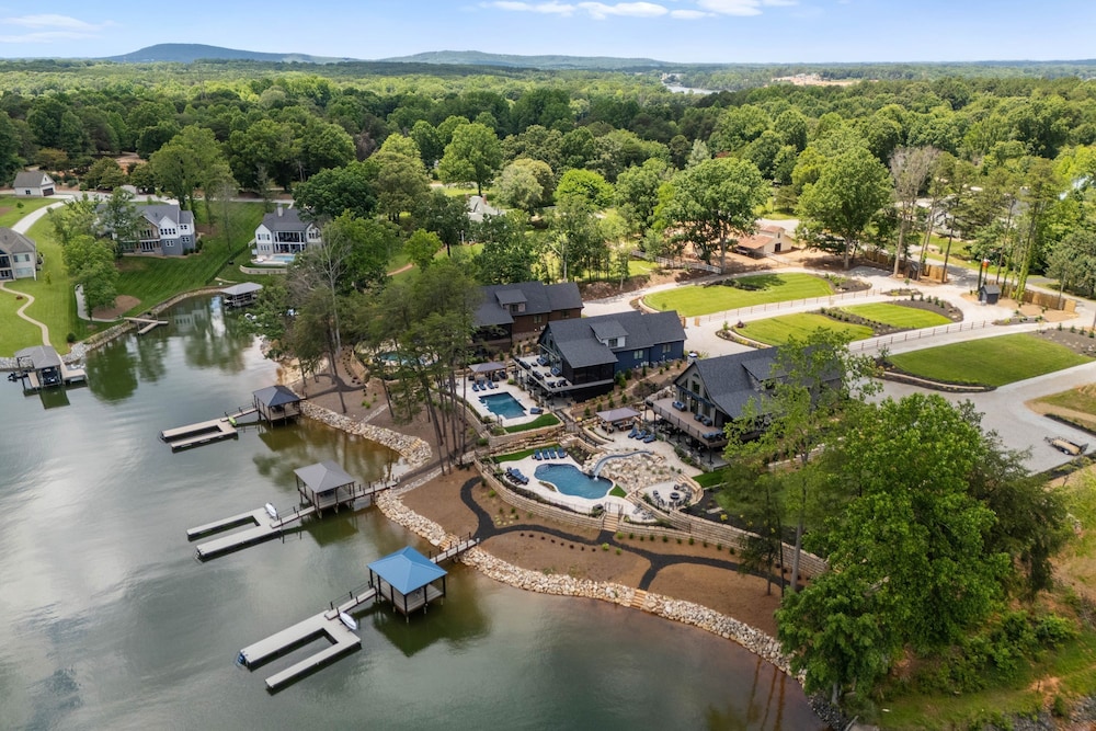 Gray Fox Lodge by Avantstay Waterslide Pool Theater Sleeps 23