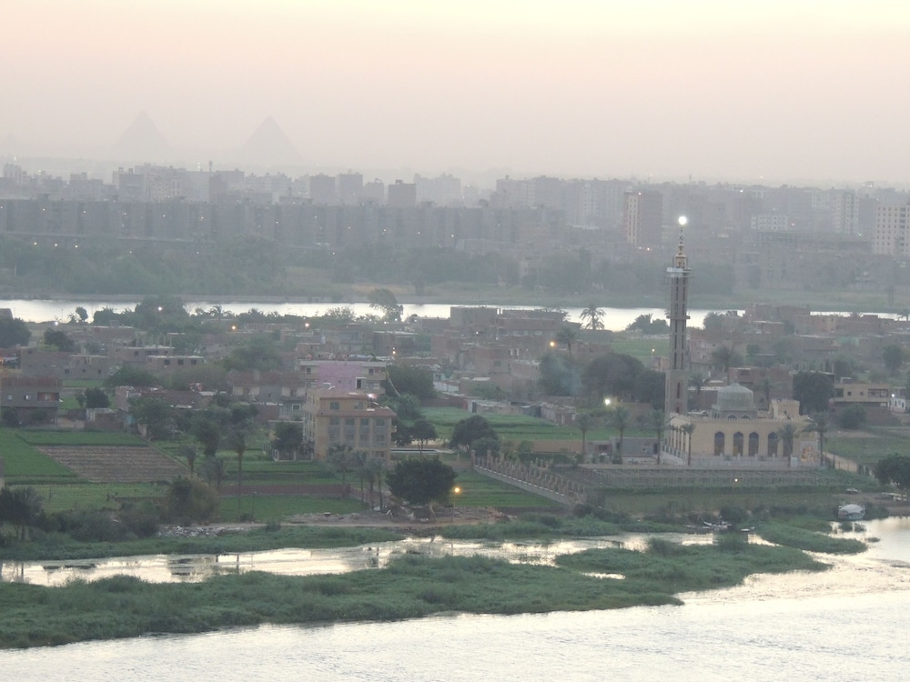 Sultan Cairo Nile Maadi