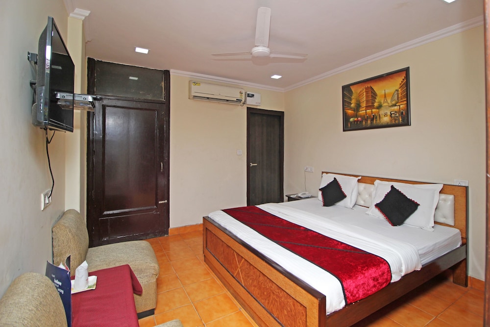 OYO 4883 Duke Hotel