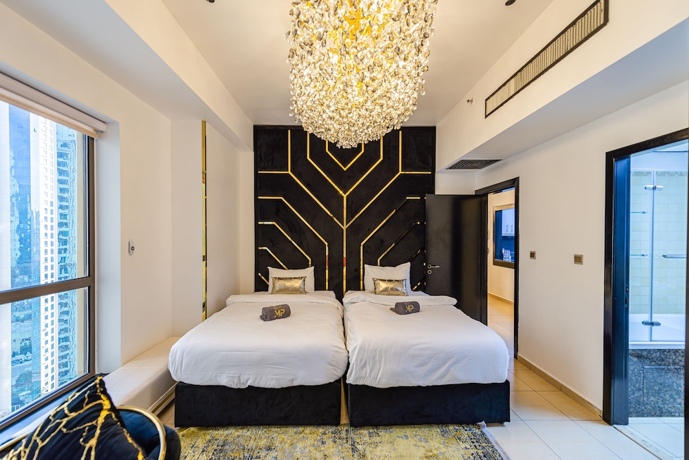 Marco Polo - Deluxe Waterfront Roomy Apt, Perfect for Groups