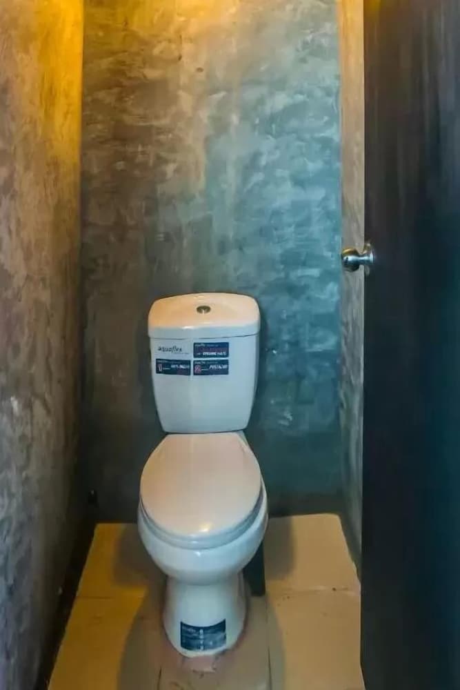 Phanganist Hostel