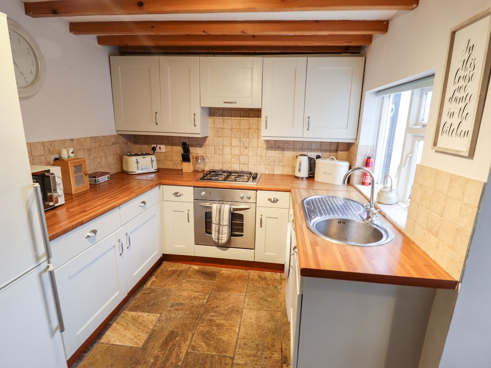 Thames Cottage