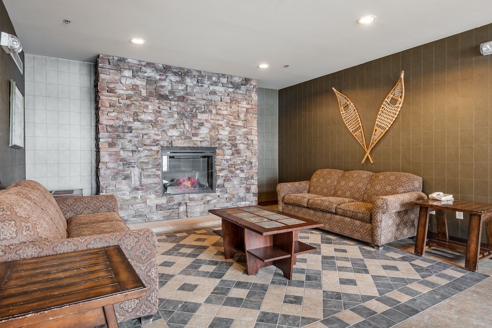 CENTRALLY Located 3-Br Home | TRUE Ski In/Out | FREE access to Pools & Hot Tubs - Image 2