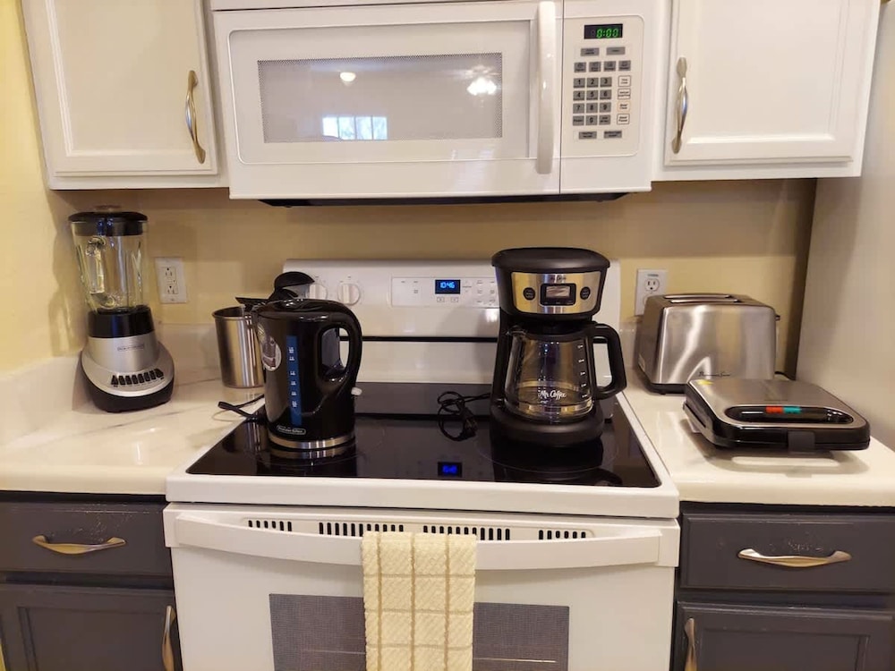 Relaxing 3BR Haven for 8 at Seven Dwarfs