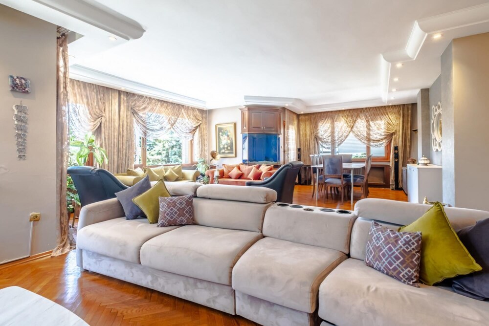 Ravishing Flat With Nature View in Florya