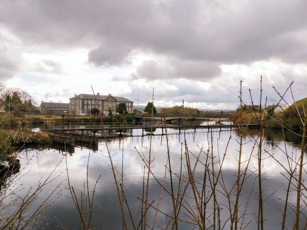4 Carlton Cottages