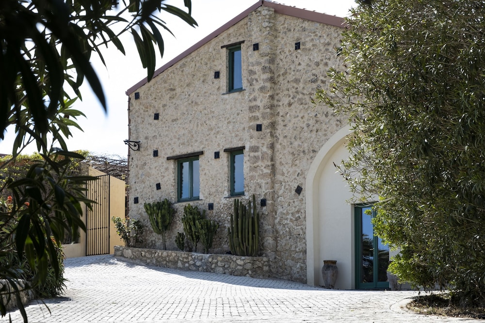 Agriturismo Baglio Làuria