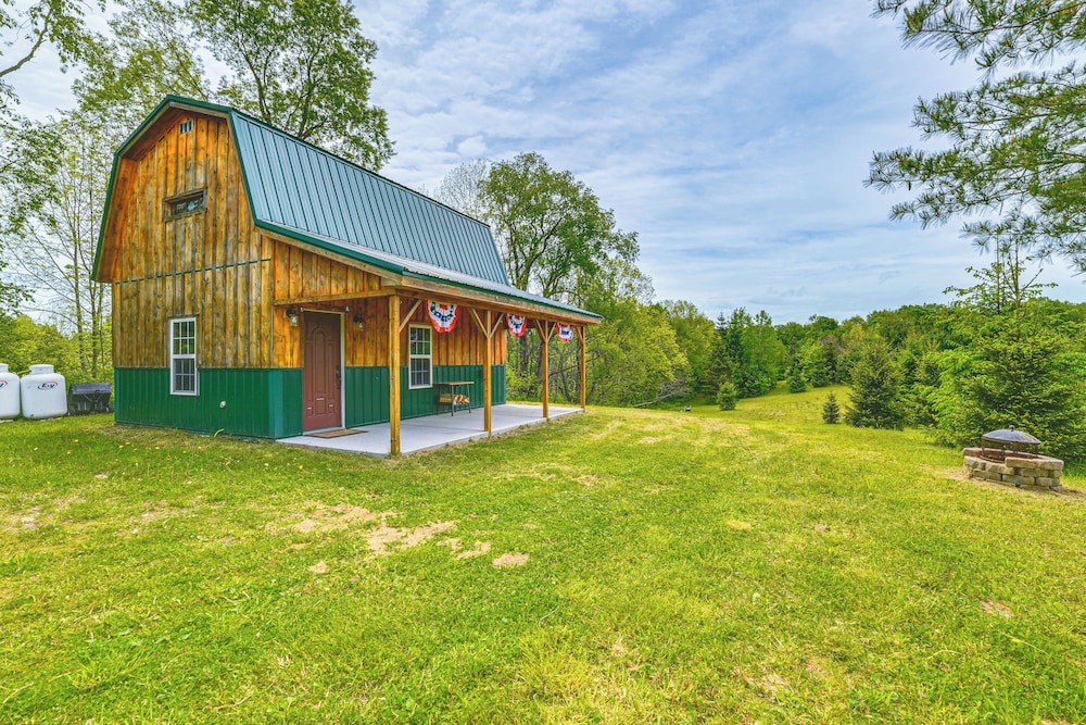 Escape to Nature: Secluded Mcdonough Cabin!