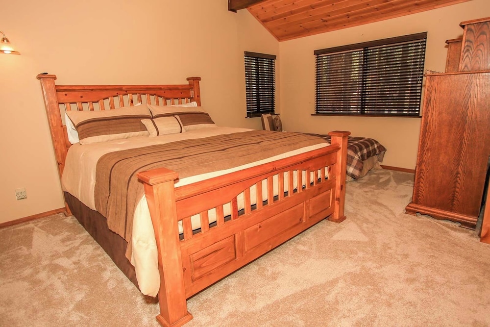 Summit Lodge 1&2