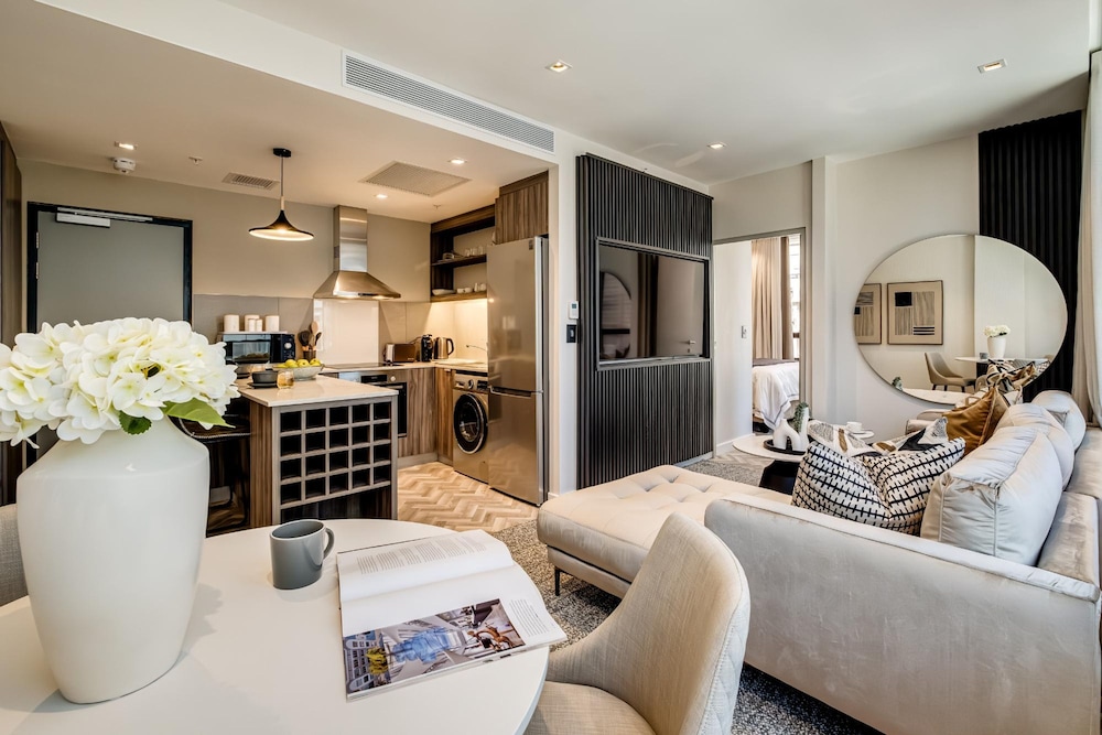 Classy 1bed Apartment in Cape Town City Suite 1001