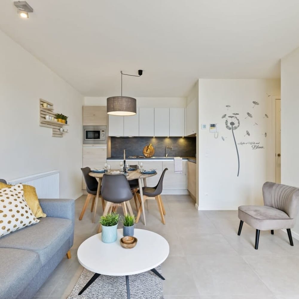 Apartment With Natural Swimming Pool