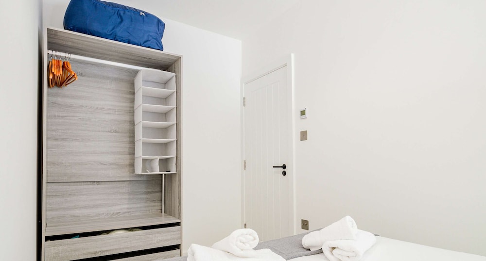 Host Stay Croydon Road Dwelling